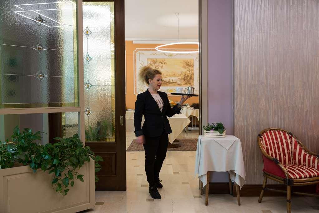 Hotel Palazzo Lovera Cuneo Servicios foto
